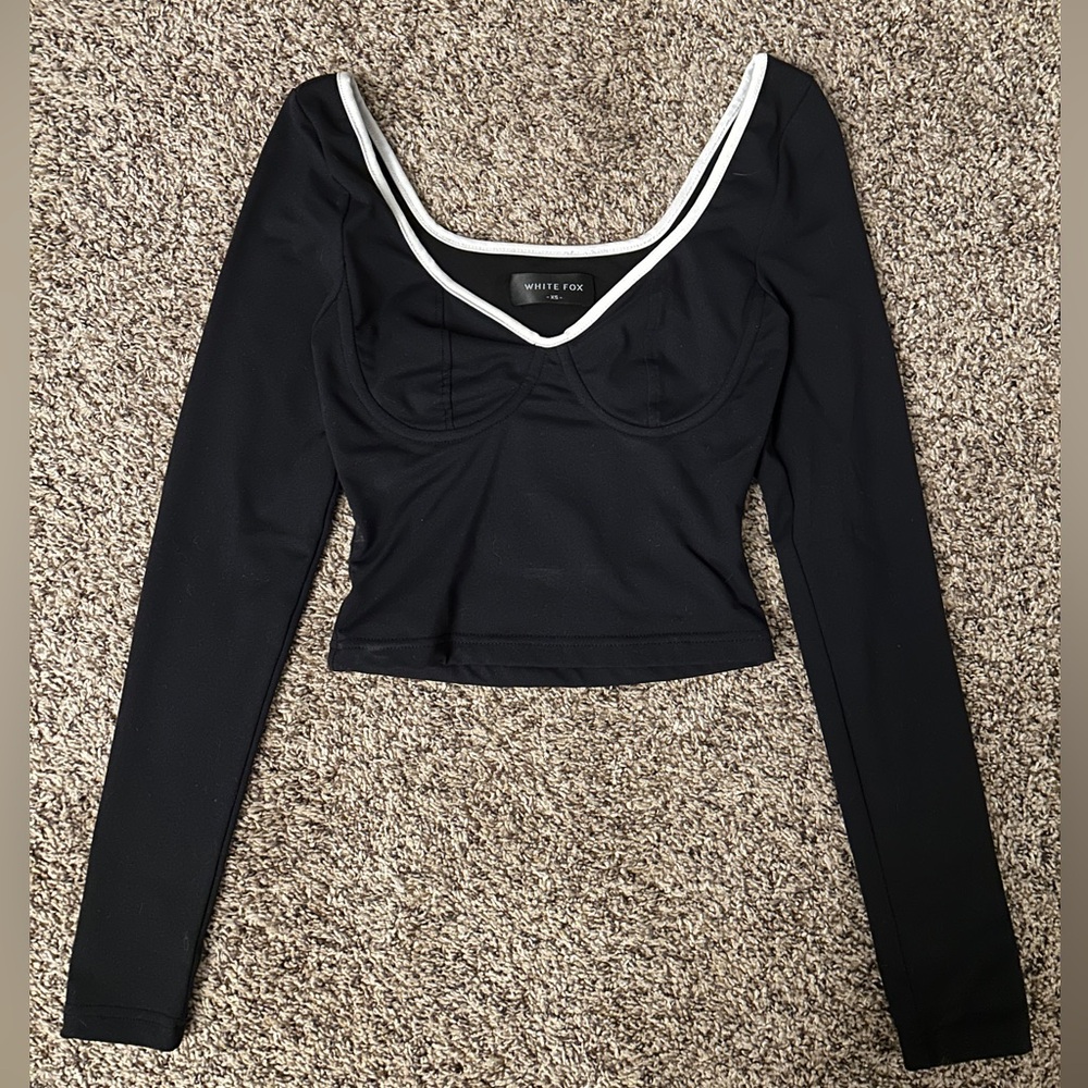 White Fox Boutique Black and White Long Sleeve Top
